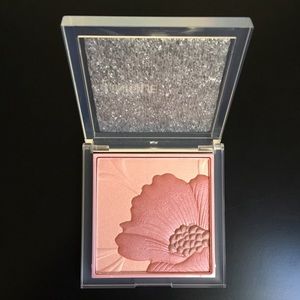 Clinique Fresh Bloom Allover Colour Blush in Peony
